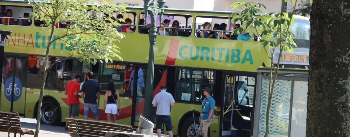 Linha Turismo: Conheça o Ônibus de Turismo de Curitiba